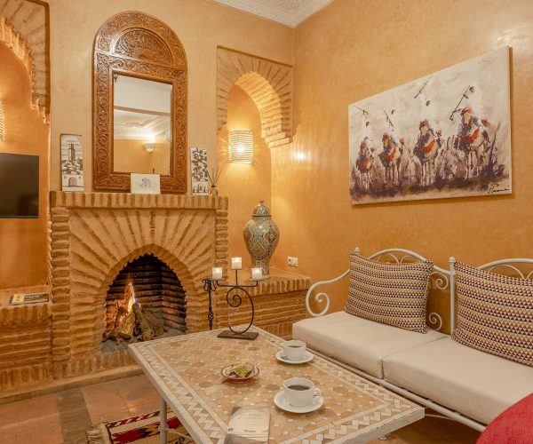 Patio interior de Dar Azal, riad tradicional en la medina de Marrakech